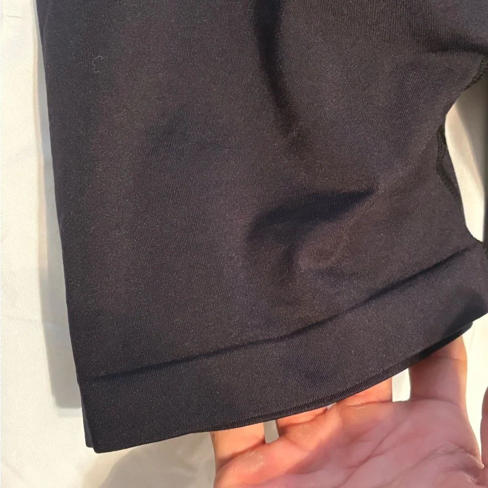 YoungLA Black Seamless Women's Shapewear - Picture 6 of 9